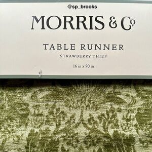 🎁Morris & Co Table Runner - Strawberry Thief - 16” x 90”Embossed Green Velour